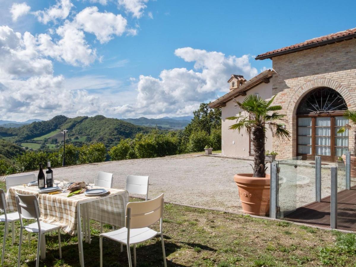Belvilla By Oyo Borgo Tre SantʼAngelo in Vado Exterior foto